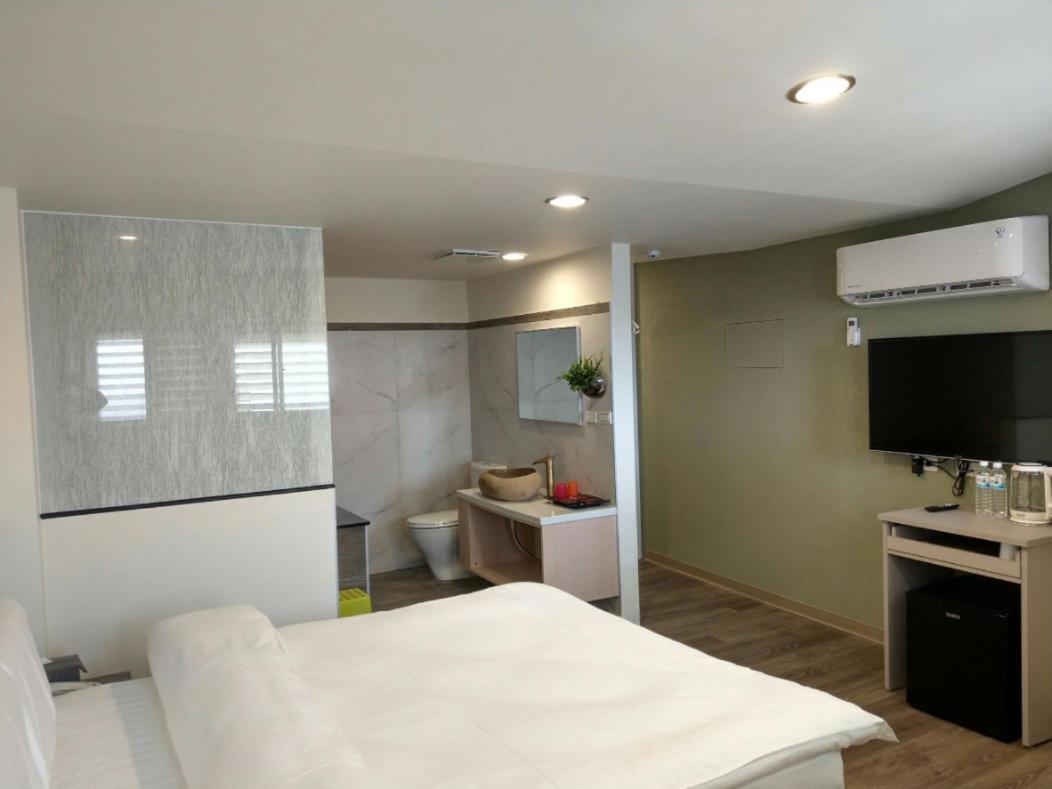 Yy Elleys Home Цзяоси Экстерьер фото